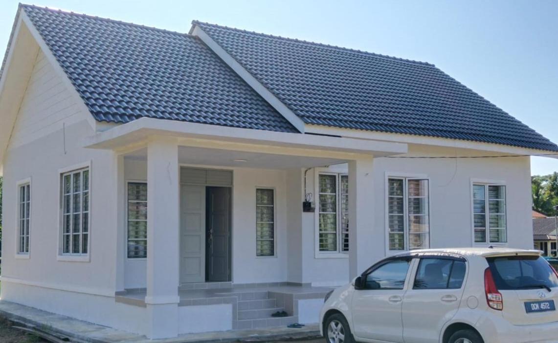 Gunung Reng, Jeli Holiday home *